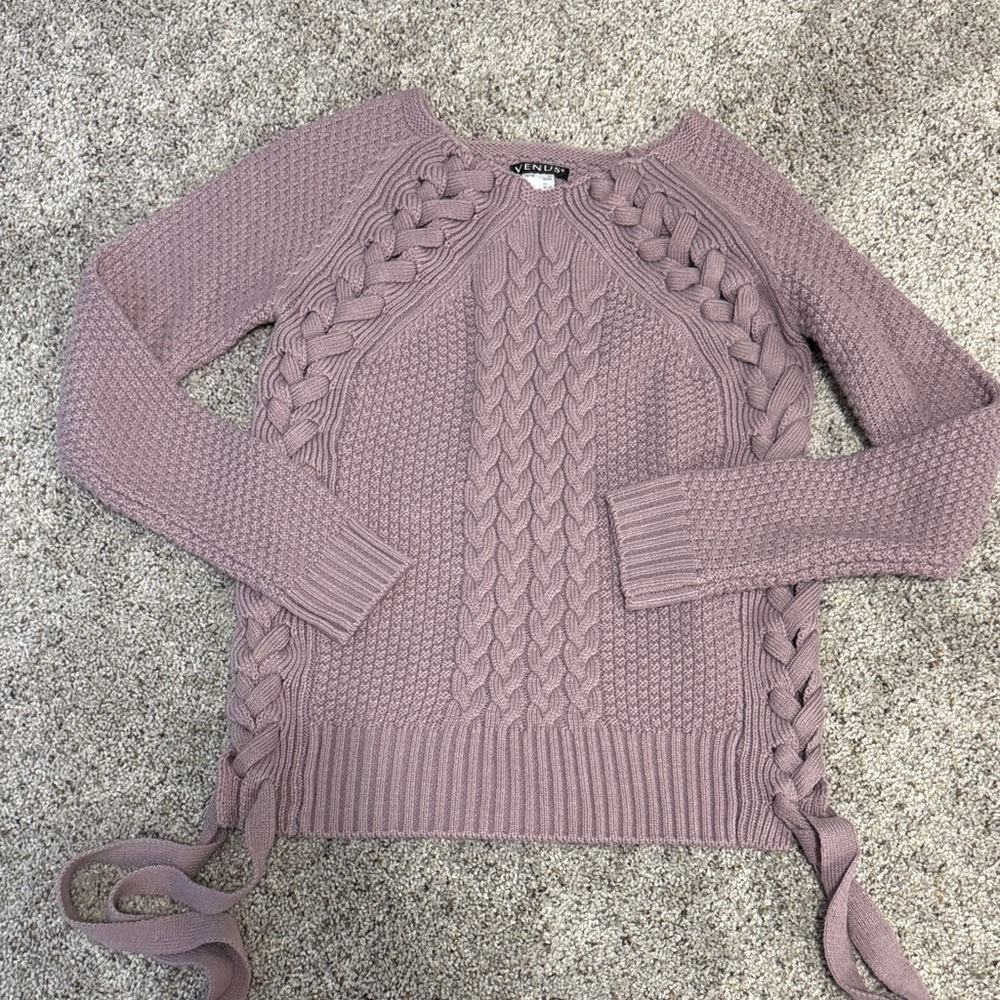 VENUS Mauve Cable-Knit Crewneck Sweater with Side Ties